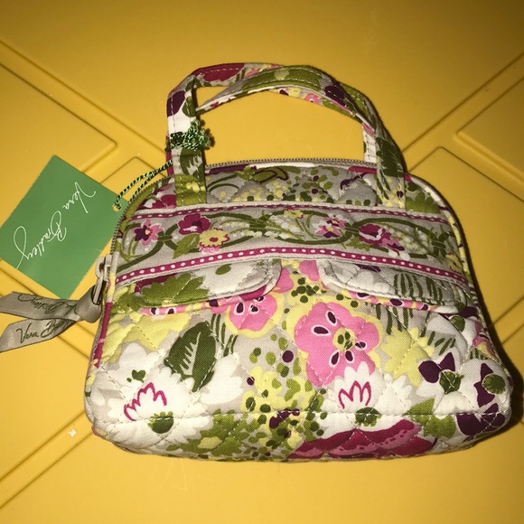 Vera Bradley Handbags - NWT Vera Bradley Make Me Blush Floral Cosmetic Bag